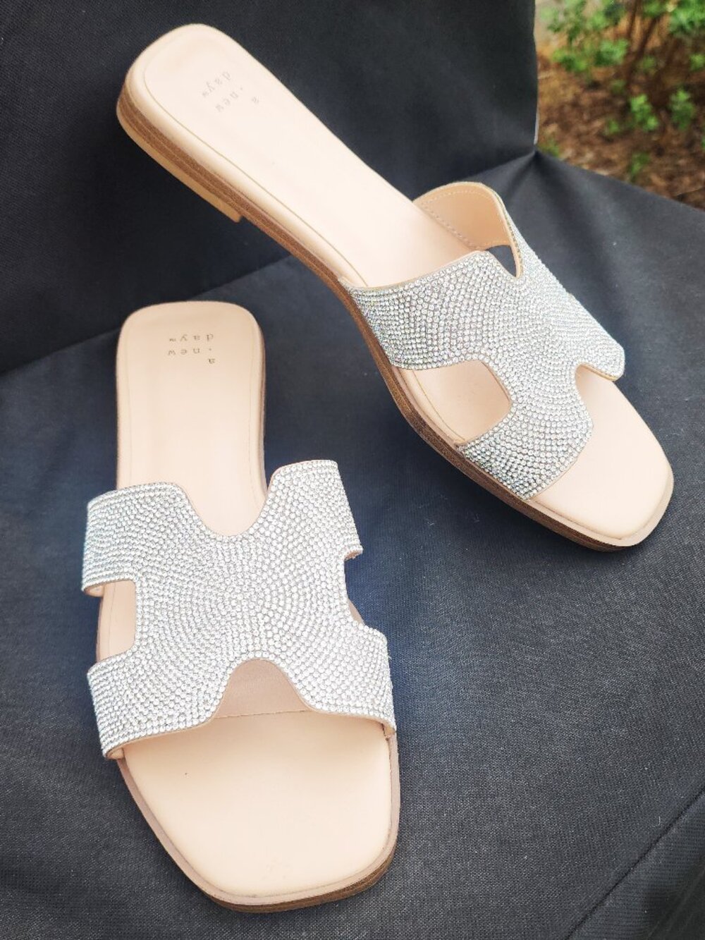 A New Day 10 Silver Rhinestone Slide Sandals Like New